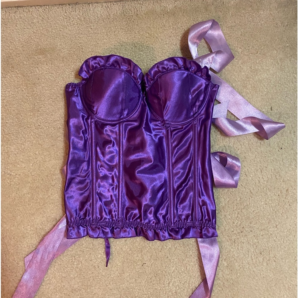 Frederick’s of Hollywood corset - Size 32